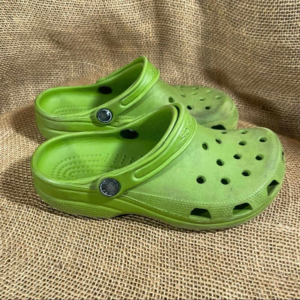 Crocs Classic Green Clog Sandal Comfort Shoe
